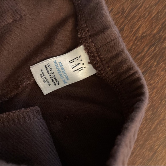 Baby Gap Sweater + Pants Set - Picture 2 of 5